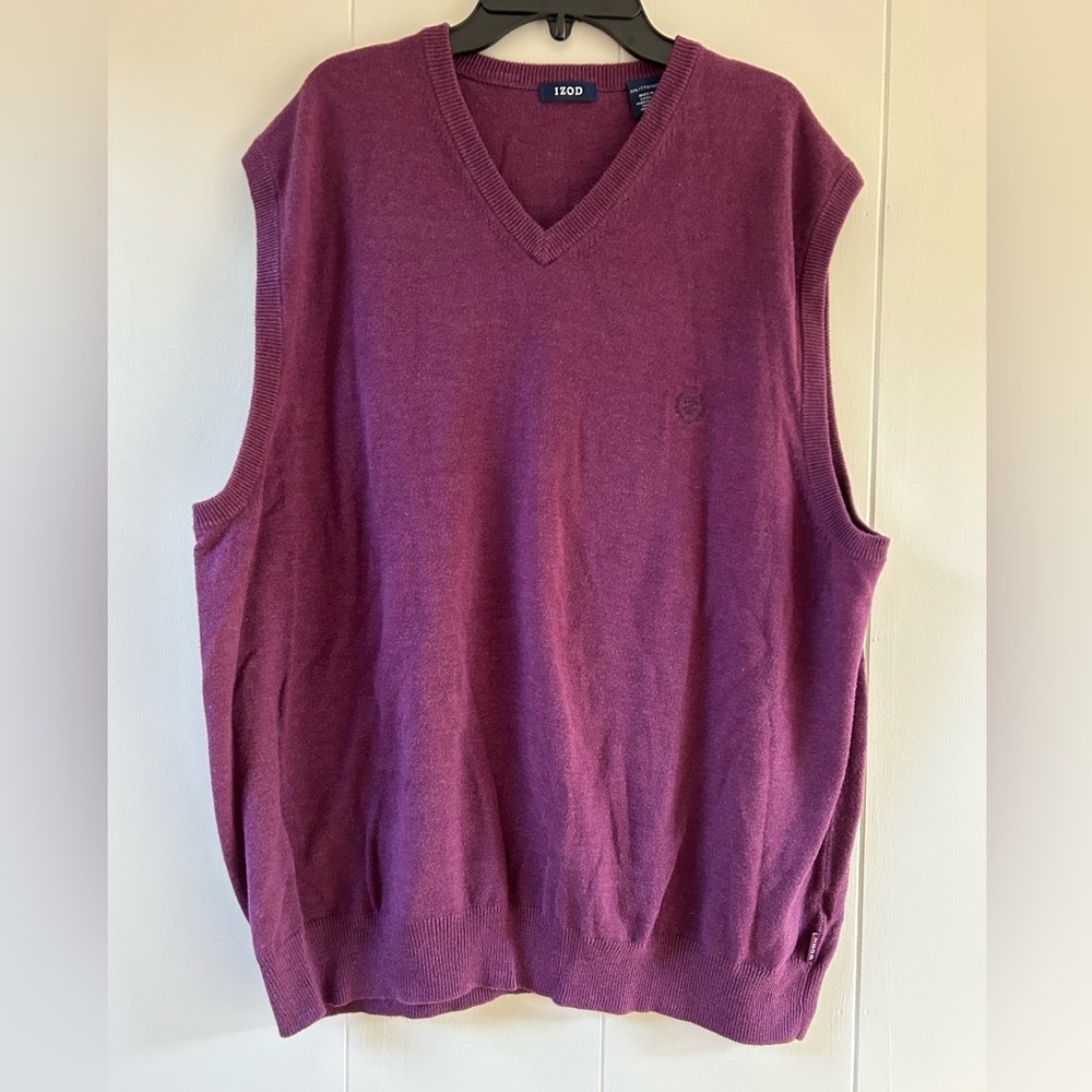 Men’s IZOD Big and Tall Fine Gauge V-Neck Sweater Vest